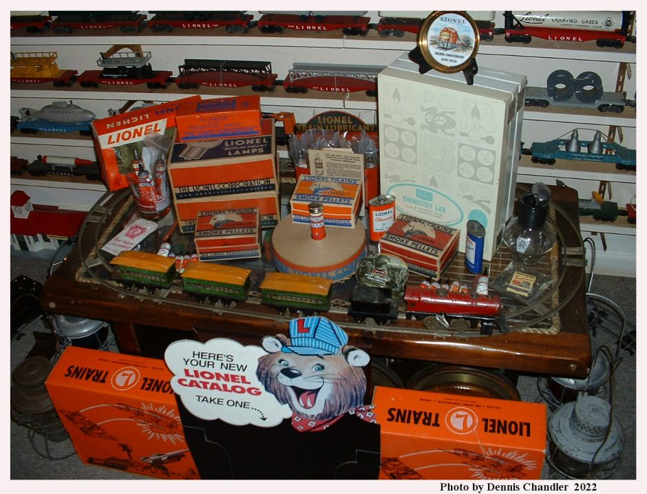 DENNIS CHANDLER LIONEL ELECTRIC TRAIN COLLECTOR MISC LIONEL ITEMS